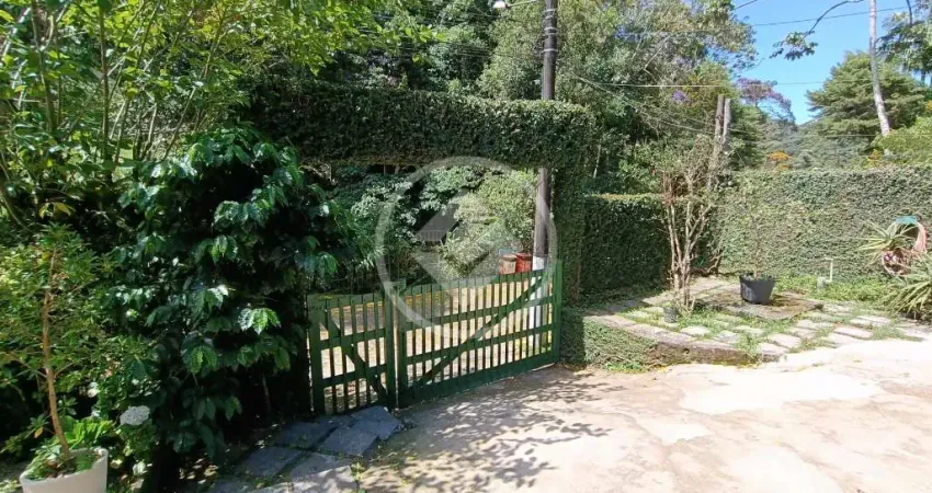 Casa em condomínio no bairro carlos guinle à venda com 3 quartos , sendo 2 suites , com 153,56 m2 por r$ 783.000,00 codigo: 109578