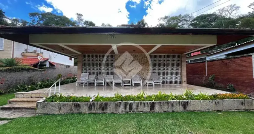 Casa linear dentro de condominio com 5 quartos, 1.100m² à venda r$ 1.200.00,00, posse, teresópolis/rj codigo: 155931