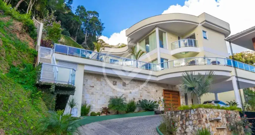 Casa à venda em teresópolis a dois minutos do centro da cidade codigo: 155952