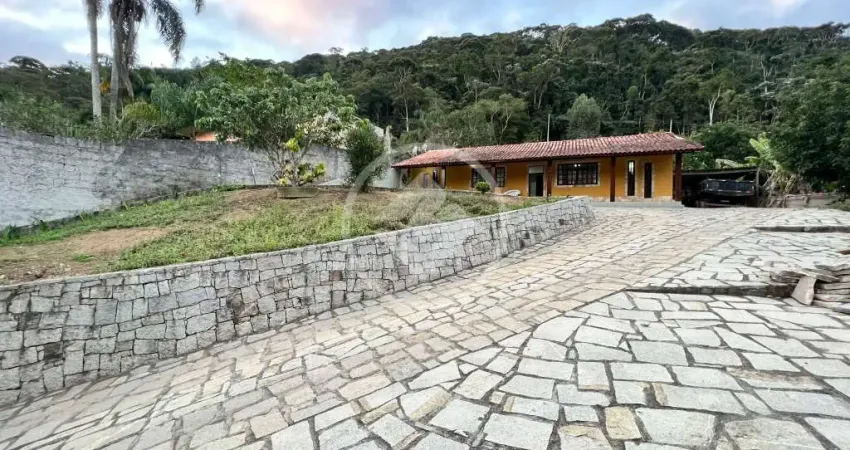 Casa à venda, 3 quartos, r$500.000,00 - pessegueiros - teresópolis/rj codigo: 134447
