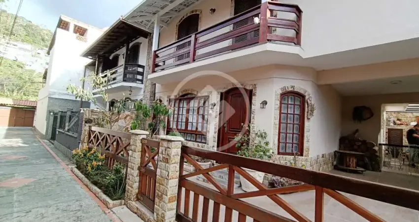 Casa com 5 quartos , sendo 1 suite à  venda por r$ 850.000,00 com 248 m2 , no bairro do alto, teresópolis / rj codigo: 146072