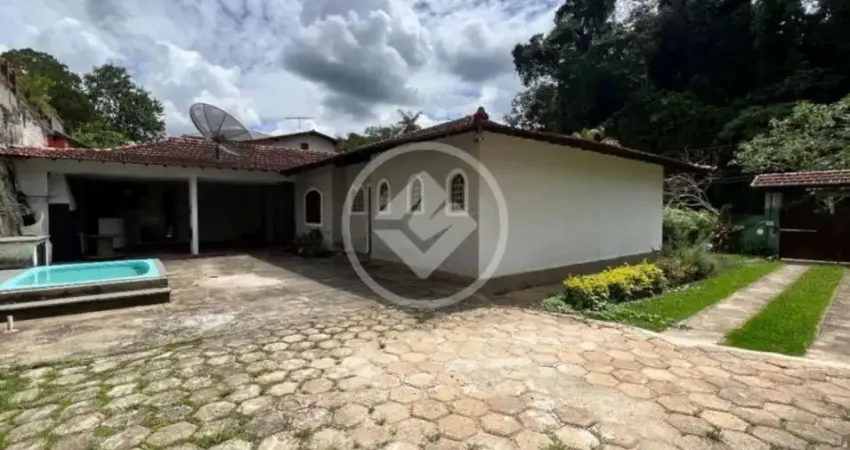 Casa com 3 quartos e 350m² à venda por r$890.000,00  - quinta da barra - teresópolis/rj codigo: 75127