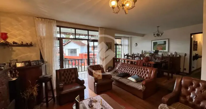 Casa fora de condominio a venda na cidade de teresópolis. codigo: 125595