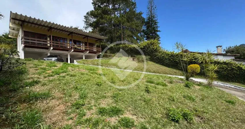 Casa à venda 4 suítes, 310m²,  r$ 1.240.000,00 iúcas - teresópolis/rj codigo: 146915