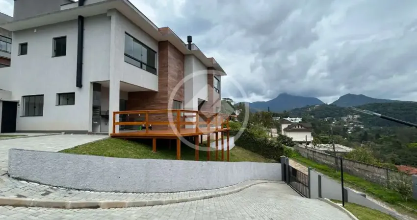 Casa em condomínio à venda com 3 quartos, 3 banheiros, 1 vaga e 115m² codigo: 150131