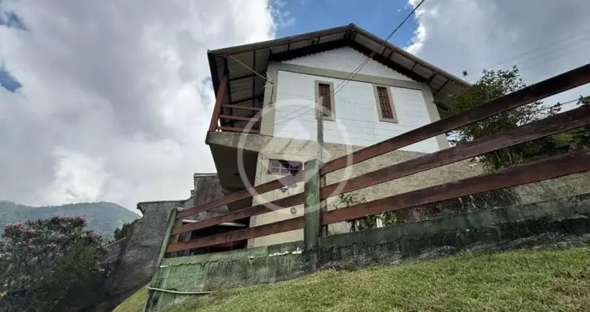 Casa com 3 quartos à venda na Rua Professora Carmem Gomes, 948, Panorama, Teresópolis
