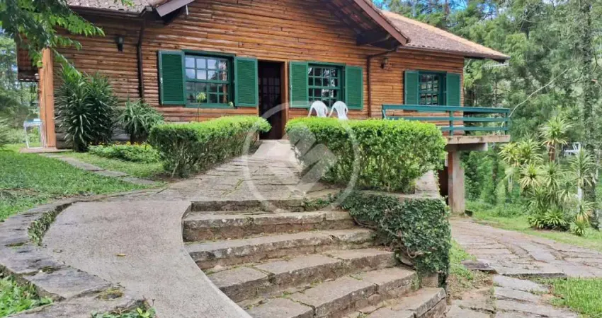 Casa com 298m2, à venda por R$1.380.000, em Nova Friburgo, RJ codigo: 267625