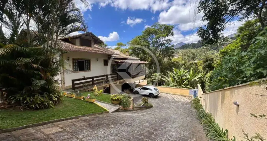 Casa à venda por R$ 950.000,00, 416 m2 de área construída, com 5 quartos, no bairro Parque do Imbuí, Teresópolis-RJ codigo: 229407