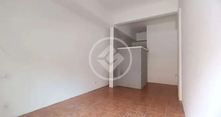 Loja comercial com 34,48 m² para locação por R$ 1.800,00 na Várzea. codigo: 278350