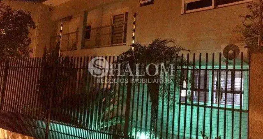 Sobrado à venda em Maringá, Parque Palmeiras, com 3 quartos, com 237 m²