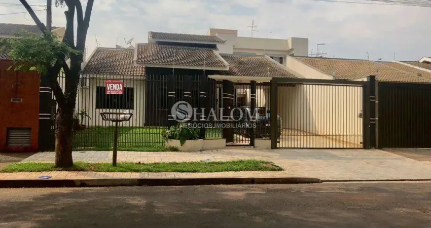 Casa à venda em Maringá, Parque Residencial Cidade Nova, com 4 quartos, com 260 m²