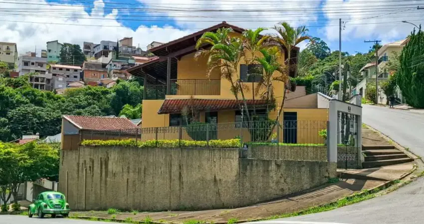 Casa com 4 quartos para alugar no Parque Vivaldi Leite Ribeiro, Poços de Caldas 