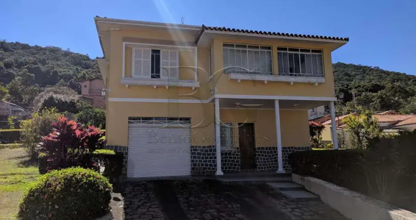 Casa com 3 quartos à venda no Centro, Poços de Caldas 