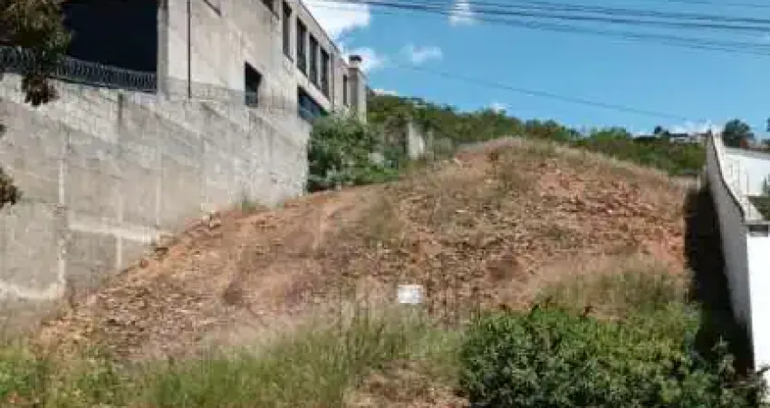 Terreno à venda no Condomínio Pitangueiras, Poços de Caldas