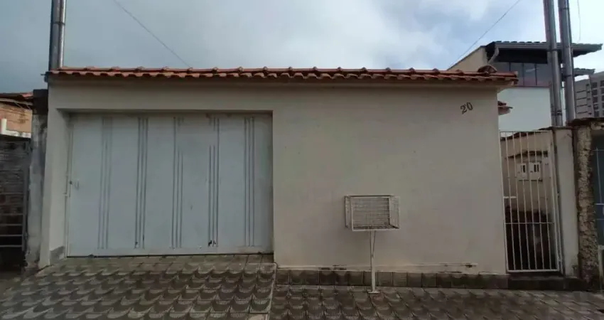 Casa à venda na zona oeste