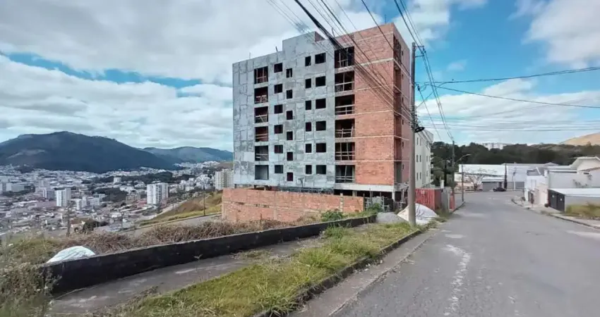 Terreno à venda no Jardim dos Manacás, Poços de Caldas 