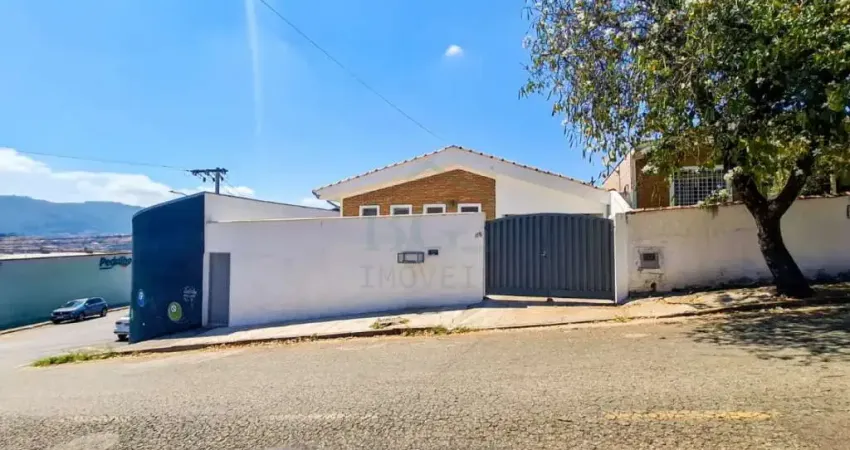 Casa com 3 quartos para alugar no São José, Poços de Caldas