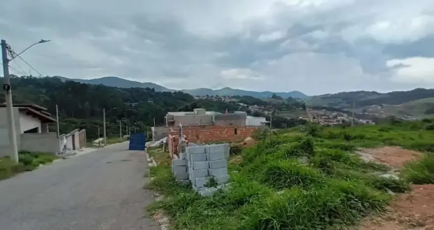 Terreno à venda no Laranjeiras de Caldas, Caldas