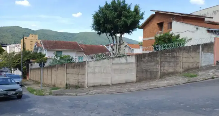 Excelente terreno á venda de 541,93m² praticamente no centro de poços de caldas mg.