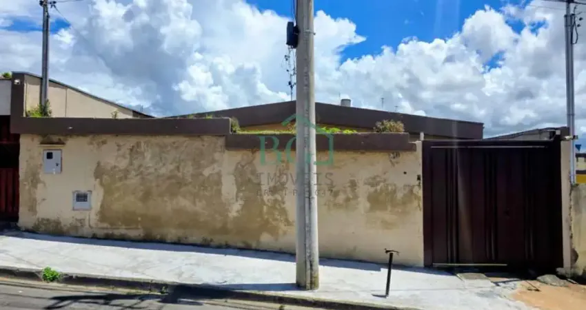 Excelente casa térrea á venda no Conjunto Habitacional em Poços de Caldas MG.