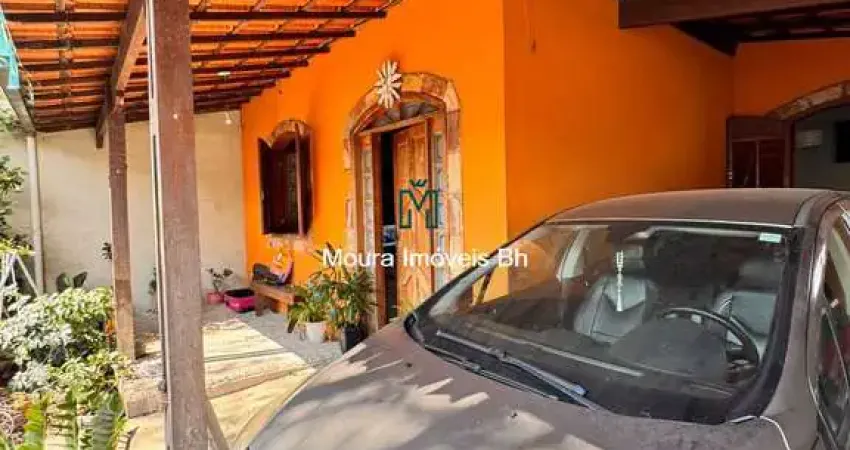 Casa individual com 02 quartos, 03 vagas no bairro jaqueline.. á vista