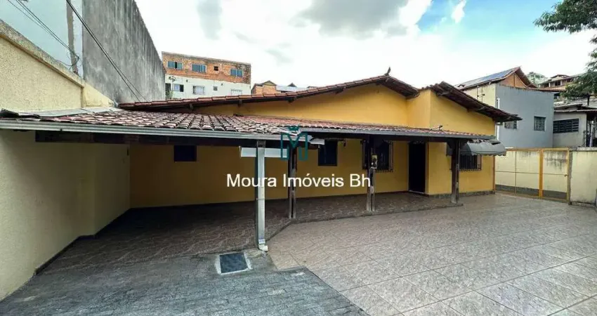 Casa com 3 quartos, 6 vagas á venda no bairro cenáculo.. á vista