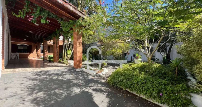 Casa com 8 dormitórios à venda, 430 m² por R$ 790.000,00 - Parque Balneário Oásis - Peruíbe/SP