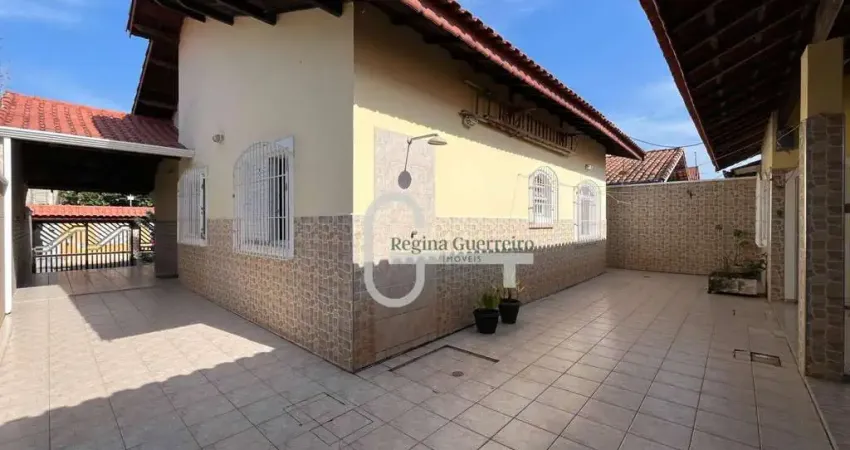 Casa com 3 dormitórios à venda, 145 m² por R$ 740.000,00 - Balneário Florida - Peruíbe/SP