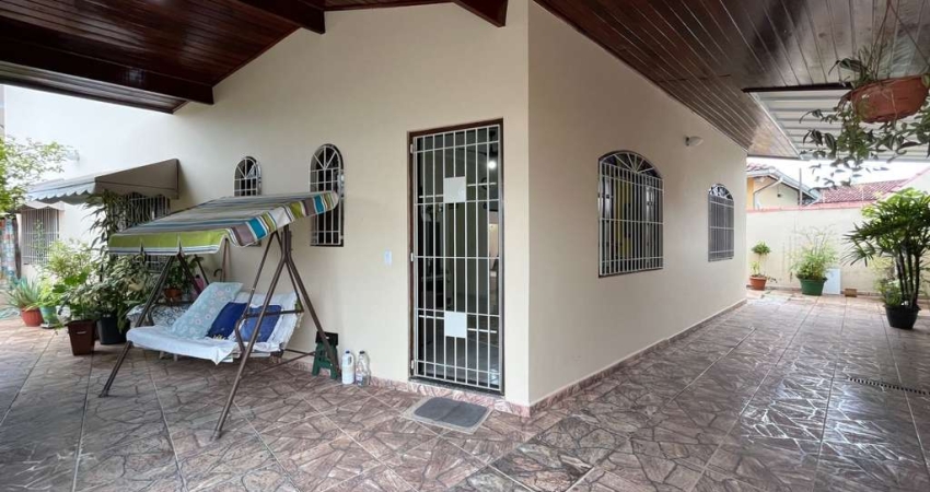 Casa com 2 dormitórios à venda, 97 m² por R$ 430.000,00 - Jardim Ribamar - Peruíbe/SP