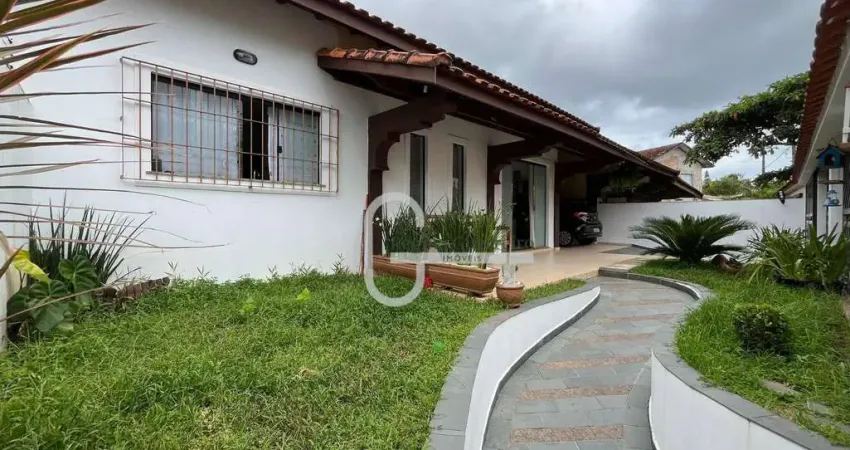 Casa com 3 dormitórios à venda, 112 m² por R$ 700.000,00 - Balneário Stella Maris - Peruíbe/SP