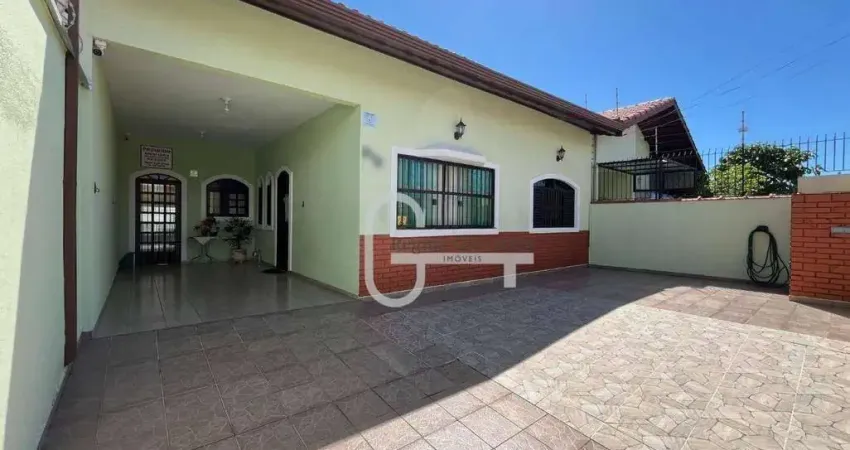 Casa com 3 dormitórios à venda, 135 m² por R$ 550.000,00 - Balneário Stella Maris - Peruíbe/SP