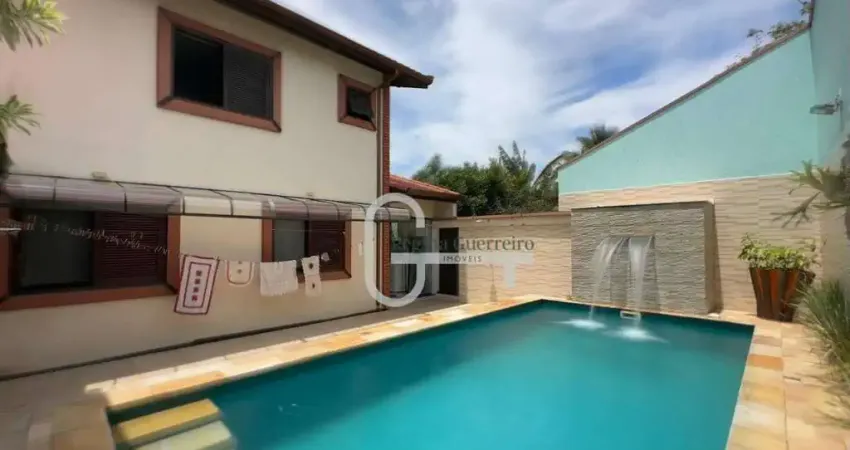 Casa com 3 dormitórios à venda, 271 m² por R$ 1.090.000,00 - Estância São José - Peruíbe/SP