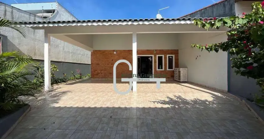 Casa com 4 dormitórios à venda, 201 m² por R$ 640.000,00 - Pampas - Peruíbe/SP