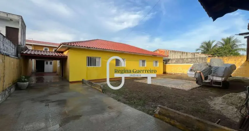 Casa com 3 dormitórios à venda, 180 m² por R$ 900.000,00 - Centro - Peruíbe/SP