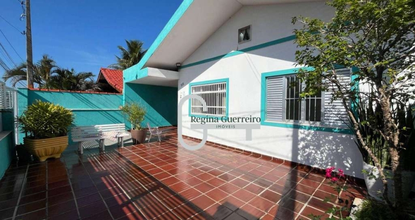 Casa com 3 dormitórios à venda, 169 m² por R$ 650.000,00 - Balneário Três Marias - Peruíbe/SP