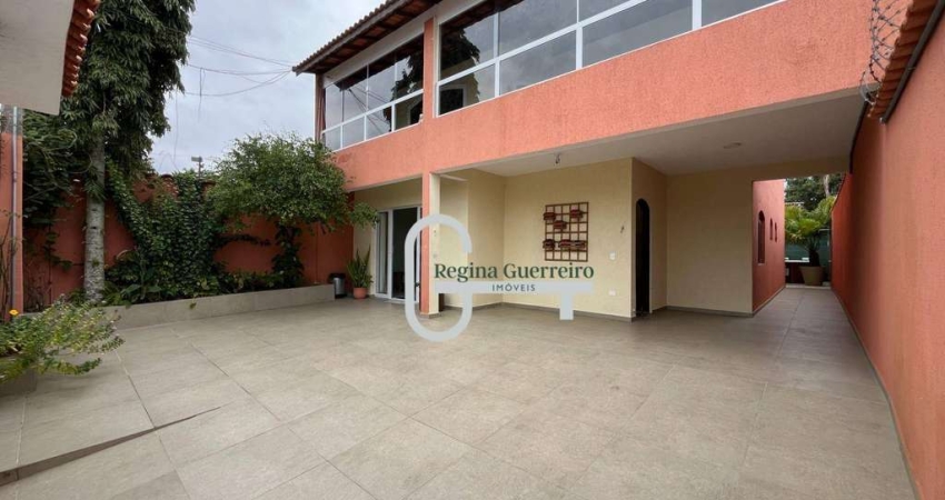 Casa com 4 dormitórios à venda, 239 m² por R$ 700.000,00 - Estância Balneária Belmira Novaes - Peruíbe/SP