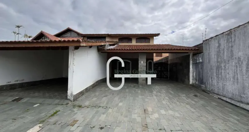 Casa com 2 dormitórios à venda, 239 m² por R$ 580.000,00 - Balneário Stella Maris - Peruíbe/SP