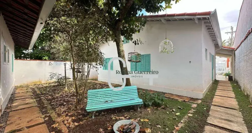 Casa com 3 dormitórios à venda, 220 m² por R$ 810.000,00 - Balneário Stella Maris - Peruíbe/SP