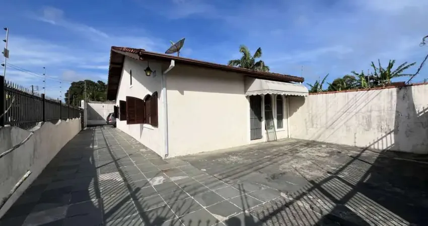 Casa com 3 dormitórios à venda, 100 m² por r$ 420.000,00 - centro - peruíbe/sp