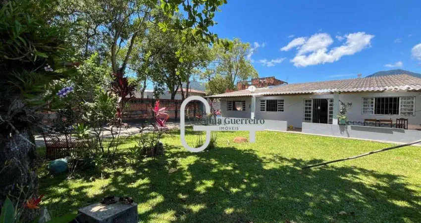 Casa com 3 dormitórios à venda, 115 m² por R$ 220.000,00 - Estância dos Eucalipitos - Peruíbe/SP