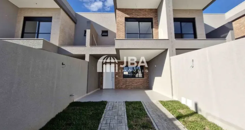 Sobrados de frente para a rua próximo ao terminal e supermercados condor do santa cândida