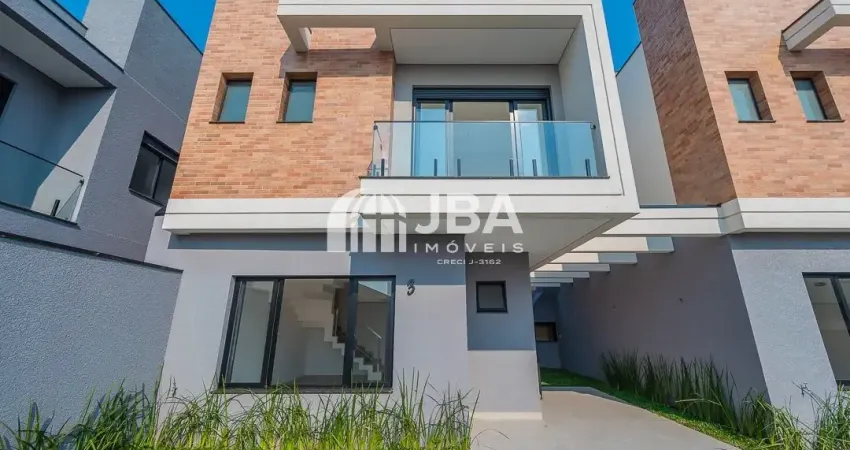 Sobrado duplex não geminado em condomínio em ótima localização no bairro boqueirão