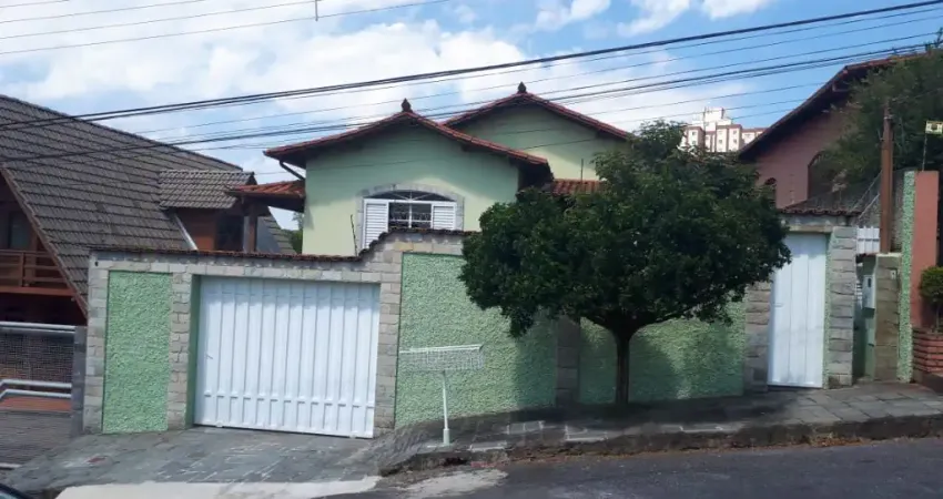 Casa com 3 quartos à venda no Arcádia, Contagem 