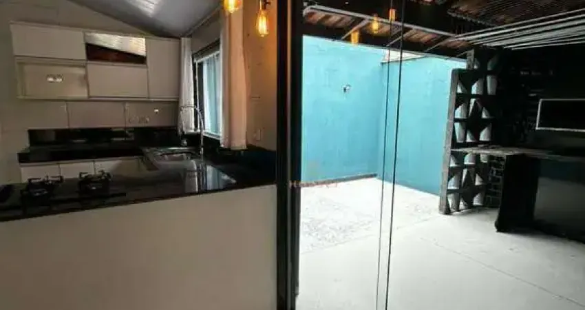 Oportunidade casa 2 quartos em condomínio fechado na praia da baleia