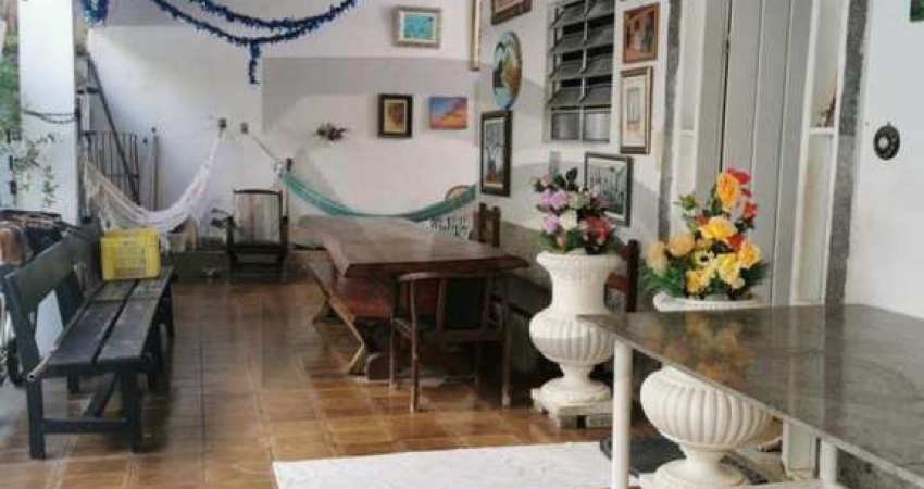 Casa Para Vender com 5 quartos 2 suítes no bairro Atalaia em Aracaju