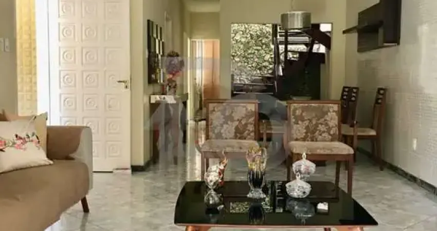 Casa Para Vender com 6 quartos 4 suítes no bairro Cirurgia em Aracaju