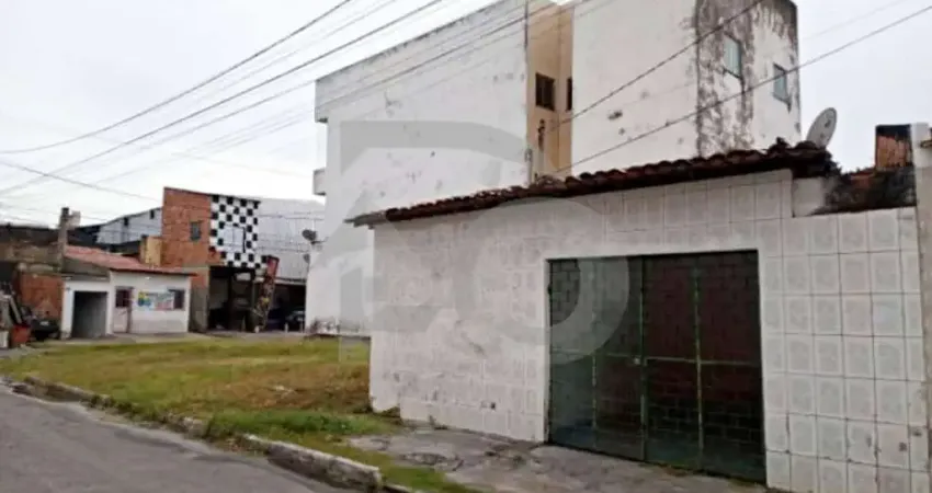 Casa Para Vender com 2 quartos no bairro Dezoito do Forte em Aracaju