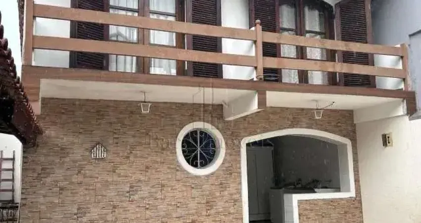 Casa Estilo Colonial com Piscina na Vila Humaitá, Santo André