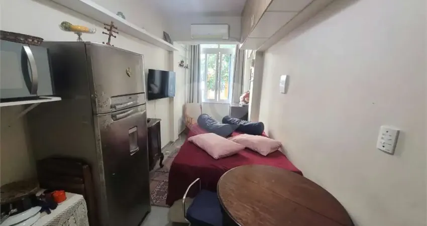 Kitnet / Stúdio à venda na Rua Barata Ribeiro, Copacabana, Rio de Janeiro