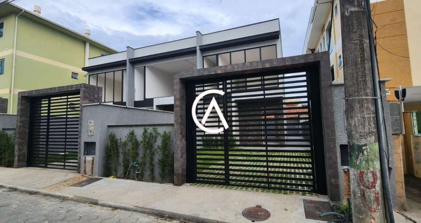 Casa Nova com 3 Suítes e Piscina no Centro dos Ingleses!